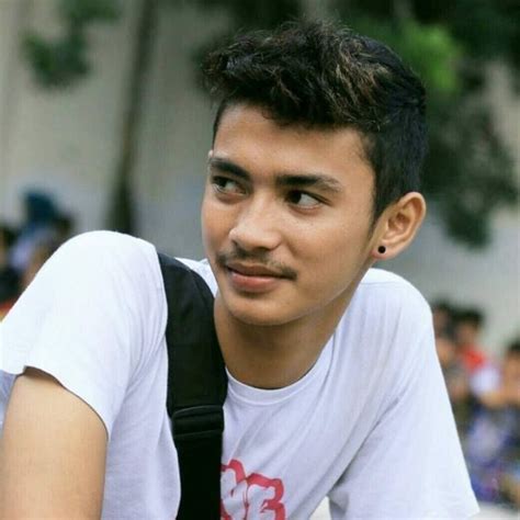 I LOVE U, BRO! (Kasih Tak Lurus) .